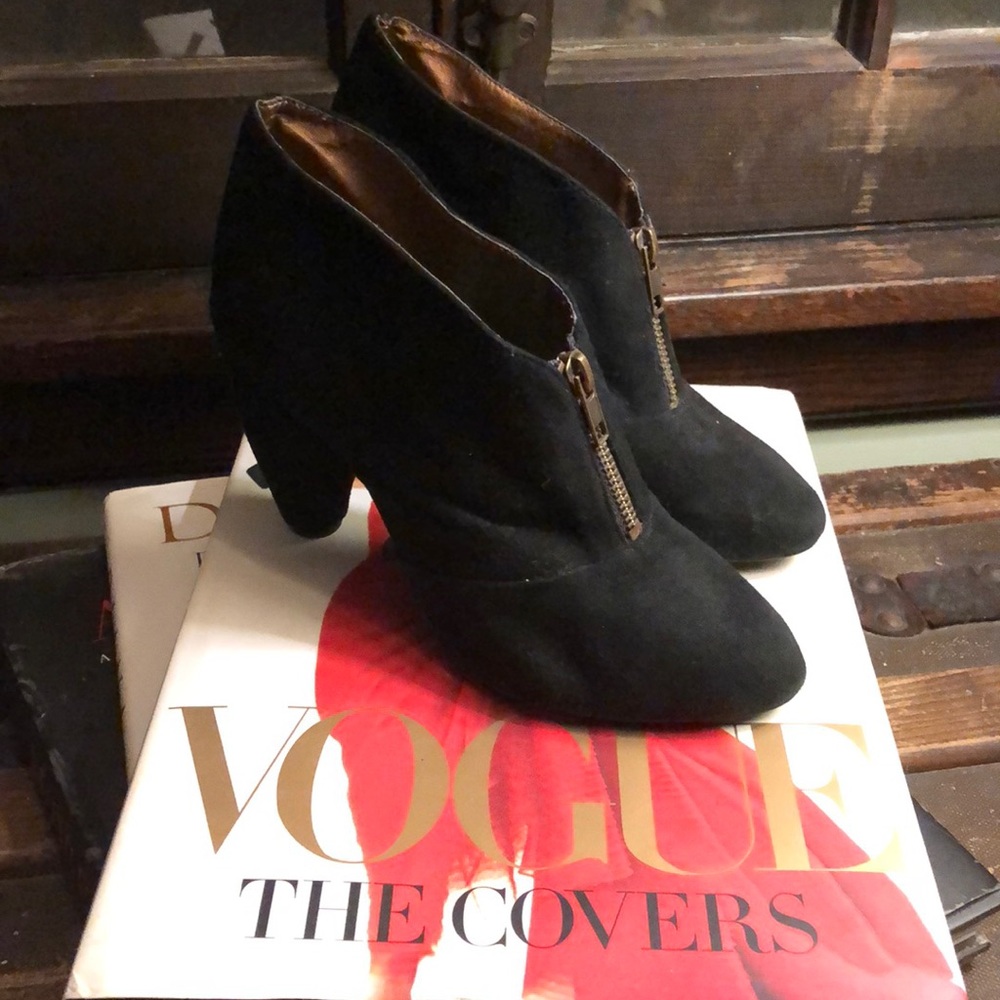 Deena & Ozzy Black Suede Booties